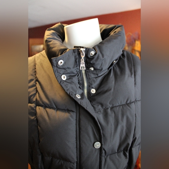 Guess black puffy vest - Picture 3 of 6